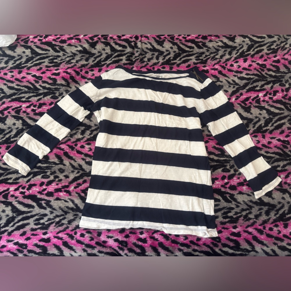 Striped Black and White Long Sleeve Top